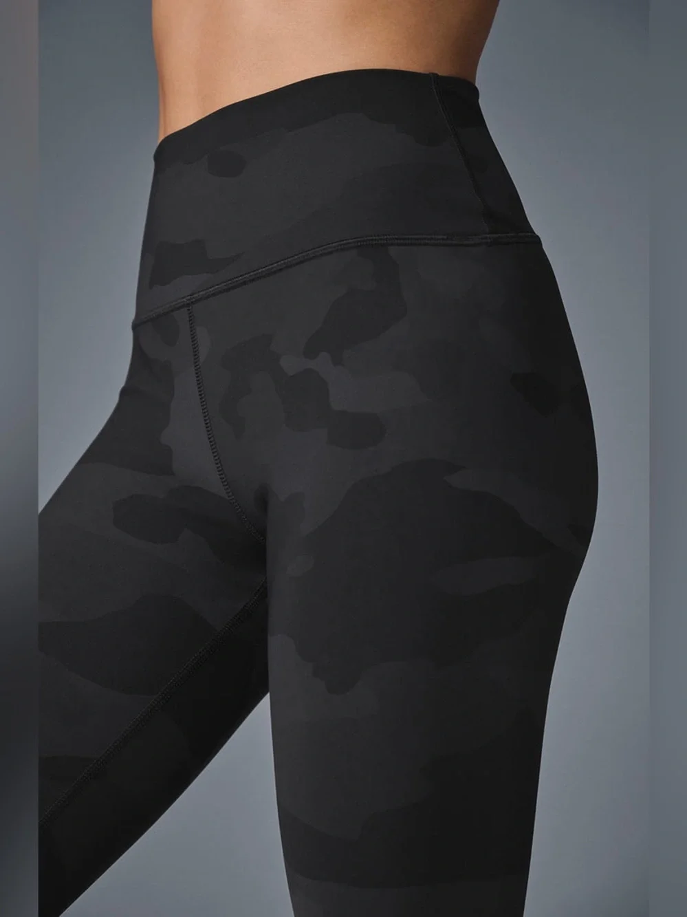 Alo yoga high waist camo vapor leggings medium